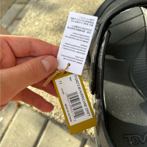 Teva Hurricane Drift/Black Sandal - Picture 4 of 4